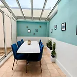 Spacious New Near Promenade Up To 6 With Ac 아파트 니스
