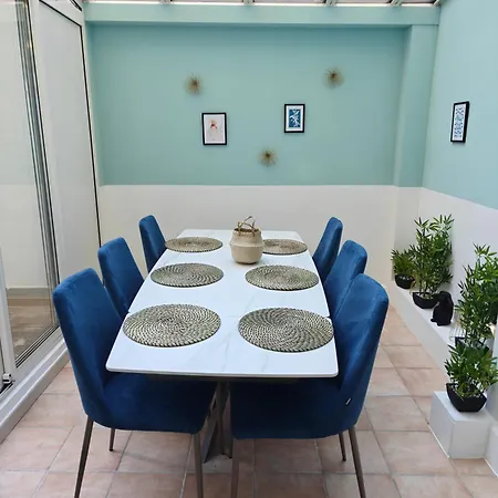 Spacious New Near Promenade Up To 6 With Ac شقة