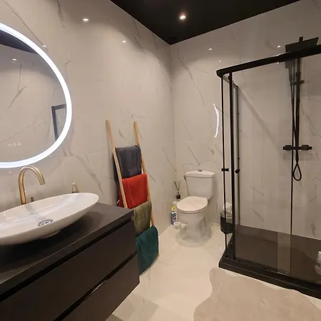 شقة Spacious New Near Promenade Up To 6 With Ac *
